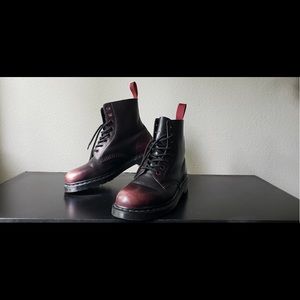 Dr. Martens cherry red Rouge Pablo